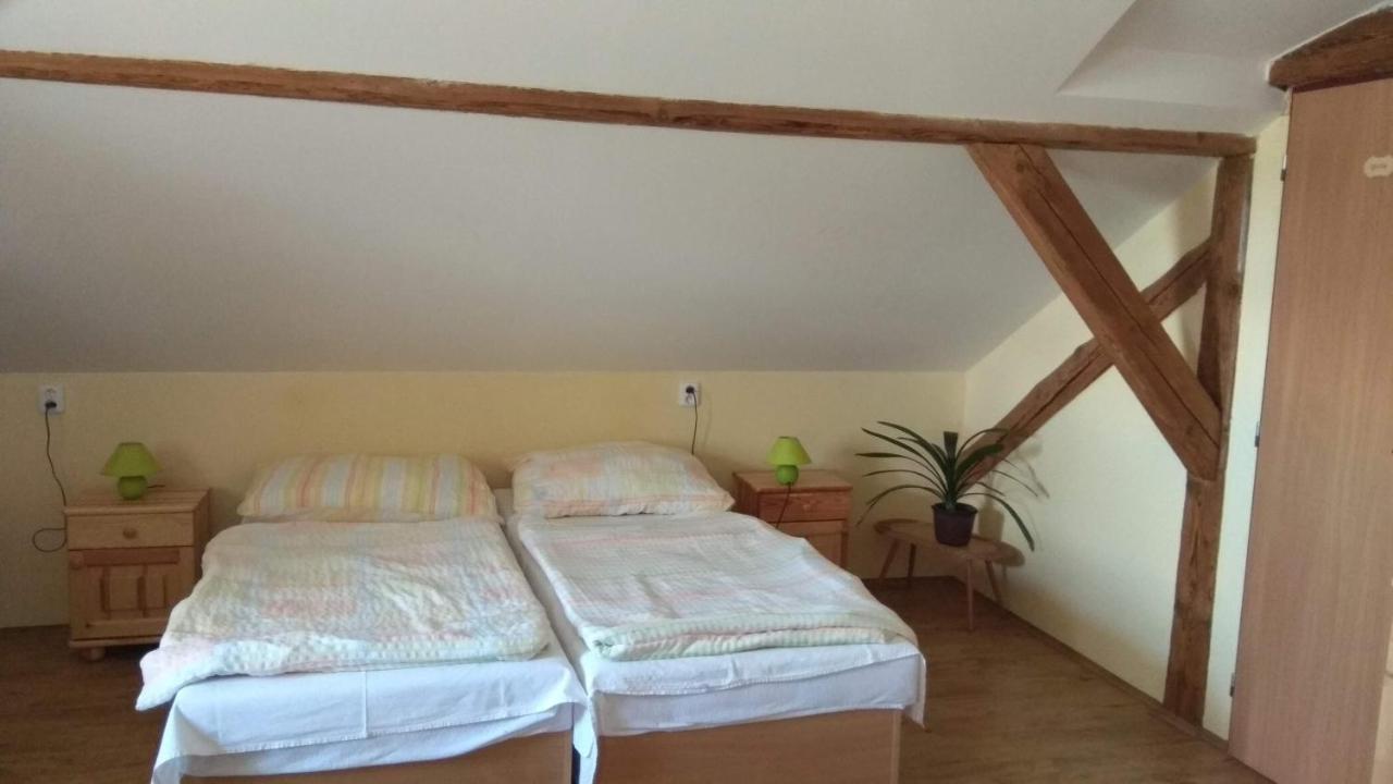 Turistická základna u Nývltů Martínkovice Exterior foto